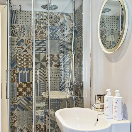 Apartment Colore E Stile Nel Centro Di By Wonderful Italy Genoa